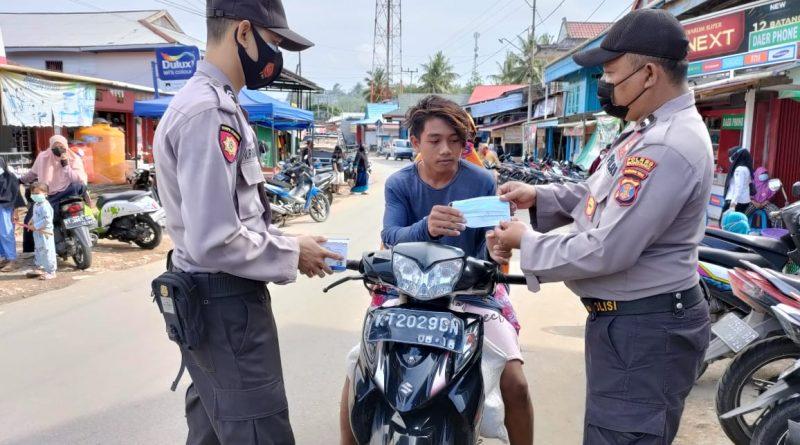 Tegakkan PPKM Skala Mikro, Polsek dan Satpol PP Marangkayu Gelar Operasi Yustisi