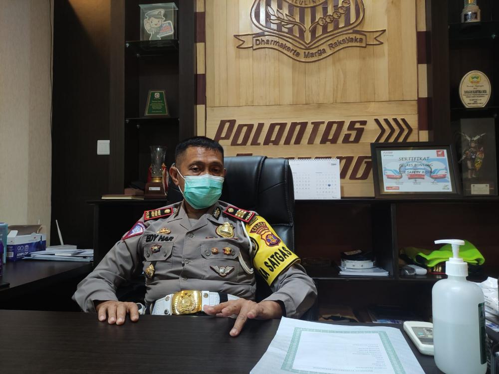 Polisi Buru Sopir Truk yang Tabrak Pemotor Hingga Tewas di Bonles 