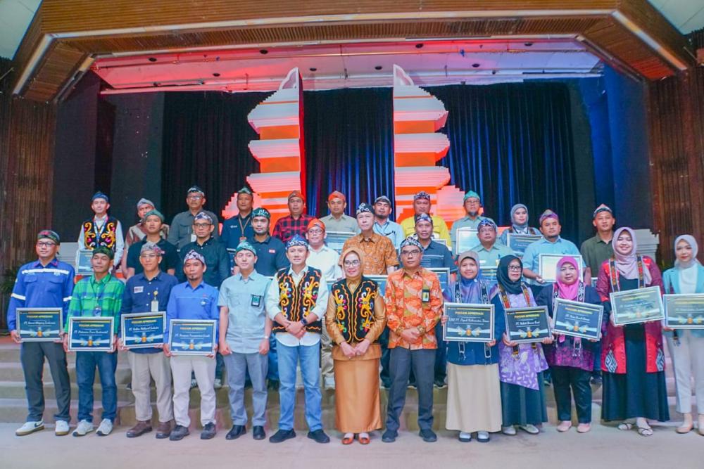 Kontribusi Aktif Tingkatkan Penerimaan Negara, Pupuk Kaltim Boyong Penghargaan KPPBC Bontang