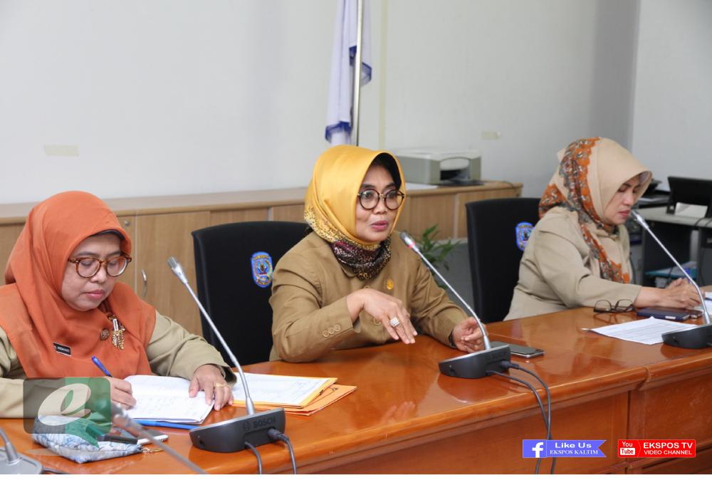 KONSISTEN GELAR JUMAT BERSIH, WALIKOTA NENI BAKAL UBAH PRILAKU CUEK WARGA