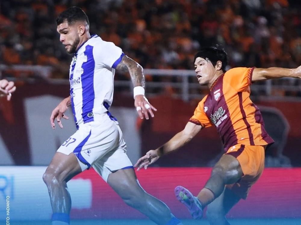Persib dan Borneo FC Saling Kejar, ILeague Siapkan Trofi di Samarinda dan Bandung 