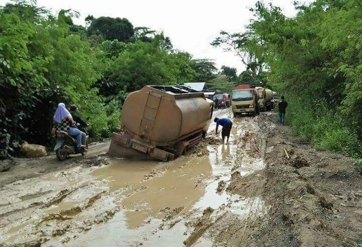 Reses Agusriansyah,  Warga Sangkulirang-Karangan Keluhkan Infrastruktur Jalan Utama