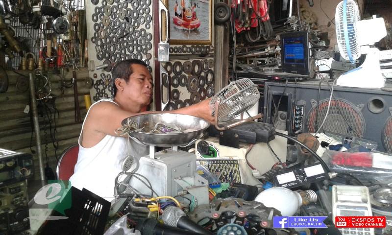 SEMPAT DIREMEHKAN, BAPAK INI JUSTRU SUKSES DI BISNIS BARANG BEKAS