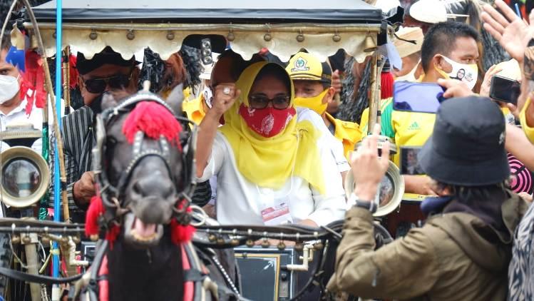 Neni-Joni Pendaftar Pertama ke KPU Bontang di Pilkada 2020