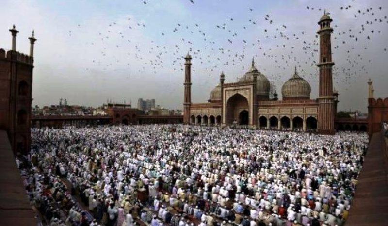 Juni Puncak Musim Hujan, Mending Salat Idulfitri di dalam Ruangan