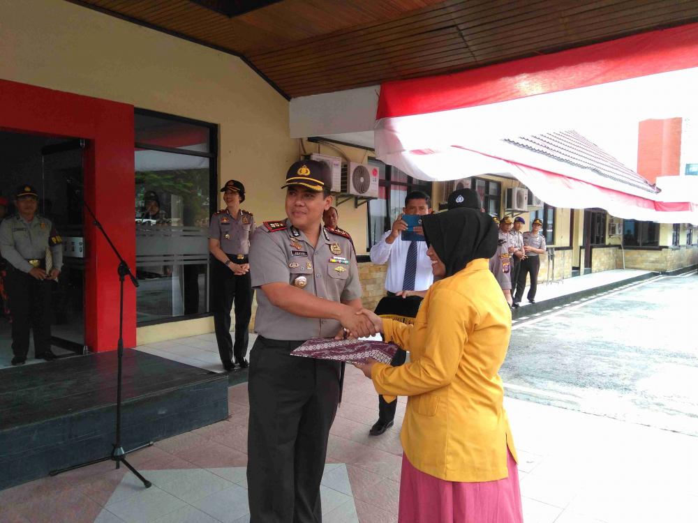 Rizky Ainun, Mahasiswi yang Gagalkan Aksi Jambret Diganjar Penghargaan