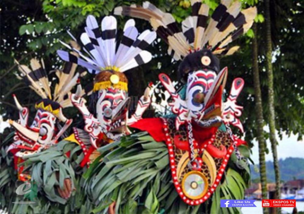 Dinilai Unik, Tarian Adat Khas Suku Dayak Kabupaten Mahulu Pentas di Luar Negeri