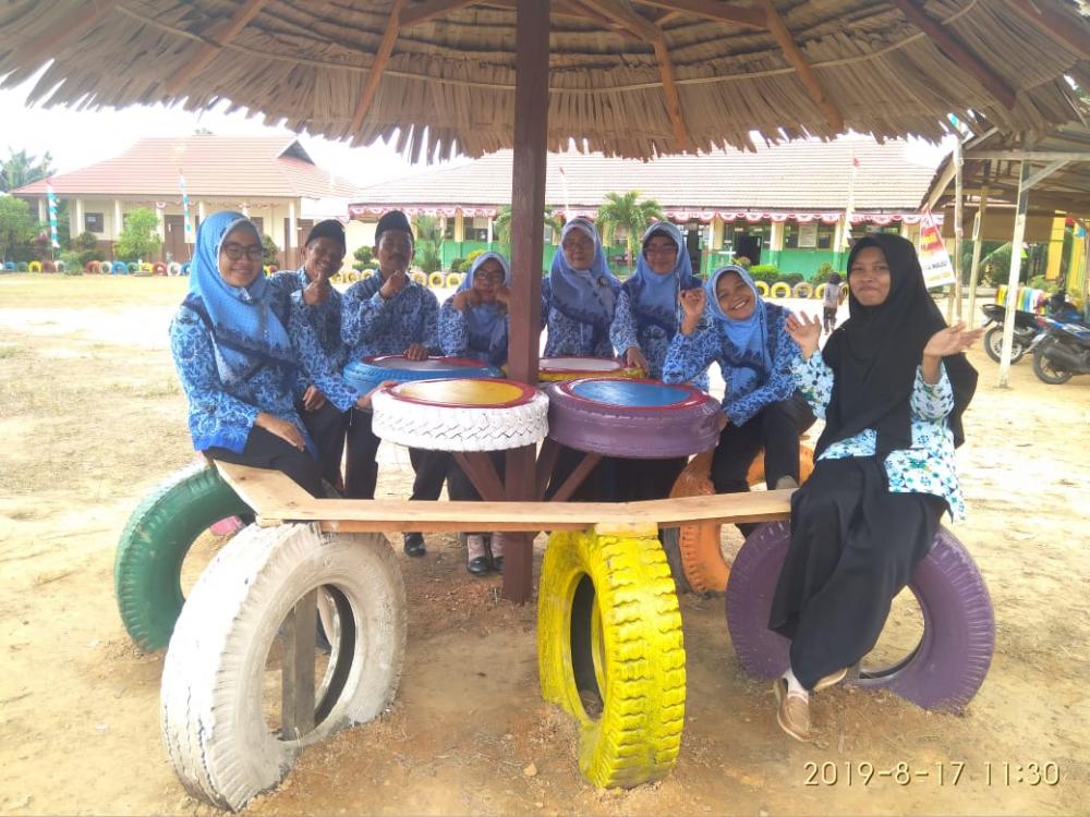 SD di Kukar Rayakan Kemerdekaan dengan Bangun Pondok  Baca