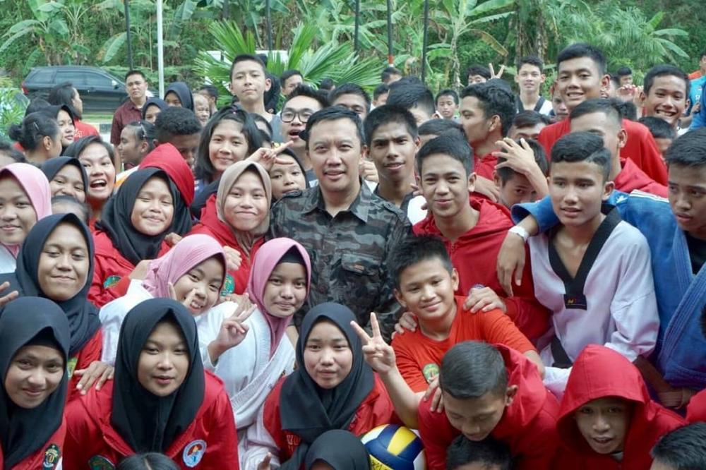 Berkunjung, Menpora Memotivasi Para Atlet Muda di SKOI dan PPLP Kaltim