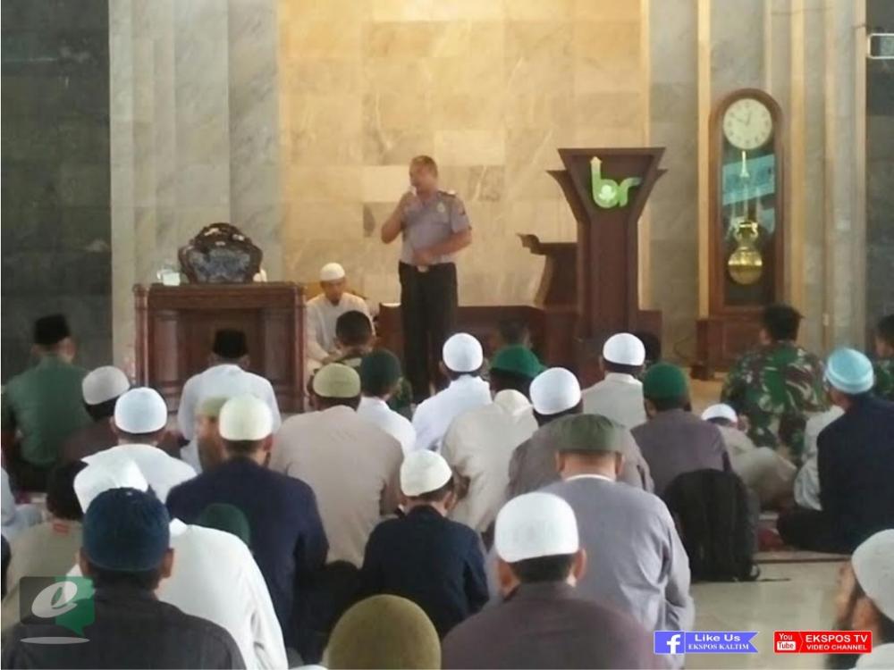 Hadiri Acara Tabligh Akbar, Kasat Binmas Polres Bontang Sosialisikan Bahaya Ajaran Radikalisme 