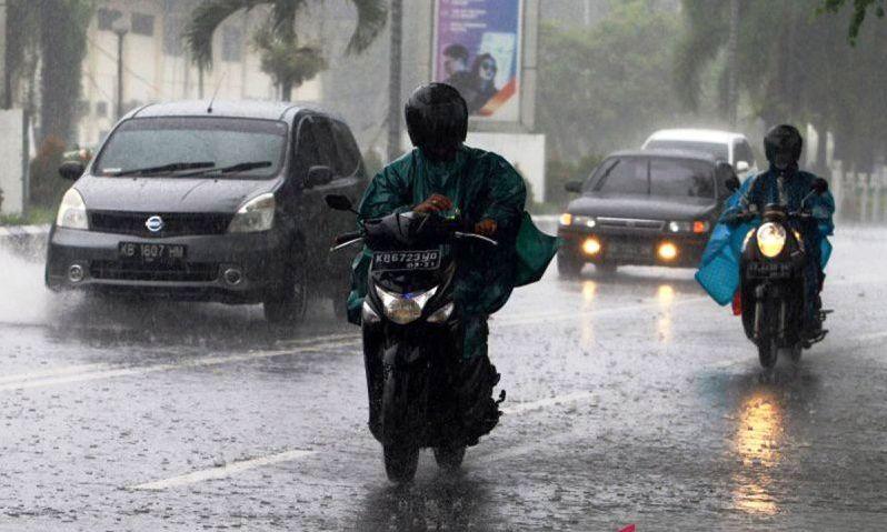 Siklon Tropis Muncul, Kaltim Diguyur Hujan, Kalsel Siaga Petir