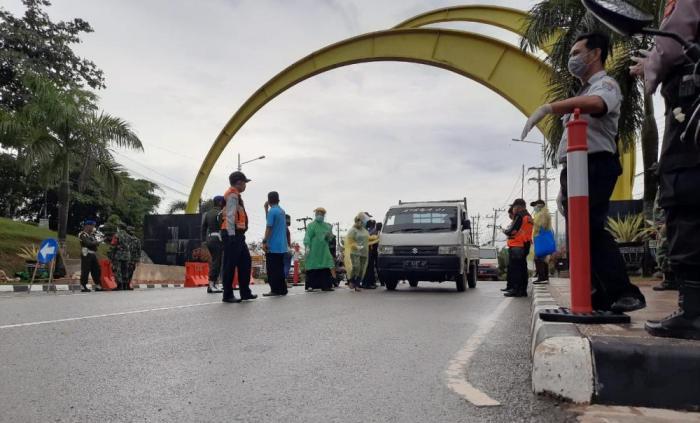 Bontang Batasi Akses Masuk, Penjagaan di Gerbang Selamat Datang Diperketat