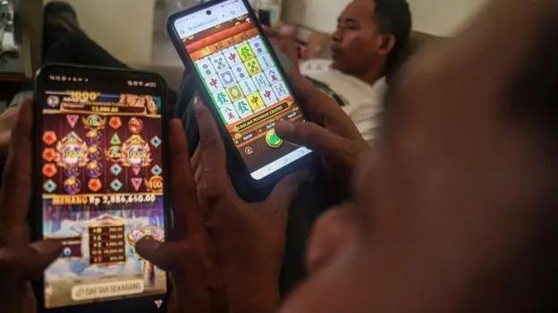Busettt.. Perputaran Duit Judi di DPR Nyaris 2 M! 