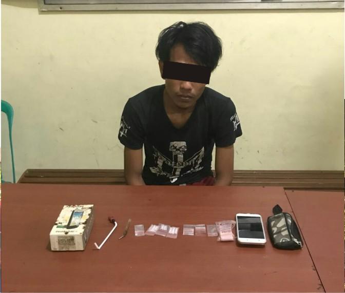 Pengedar Sabu Dicokok Polisi saat Santai Depan Rumah