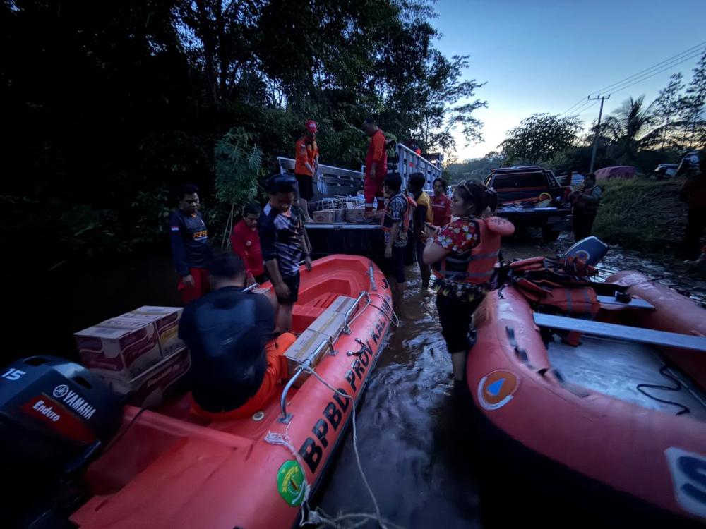 Bantuan untuk Korban Banjir Kubar Mulai Masuk, Sejumlah Kampung Masih Terisolasi 