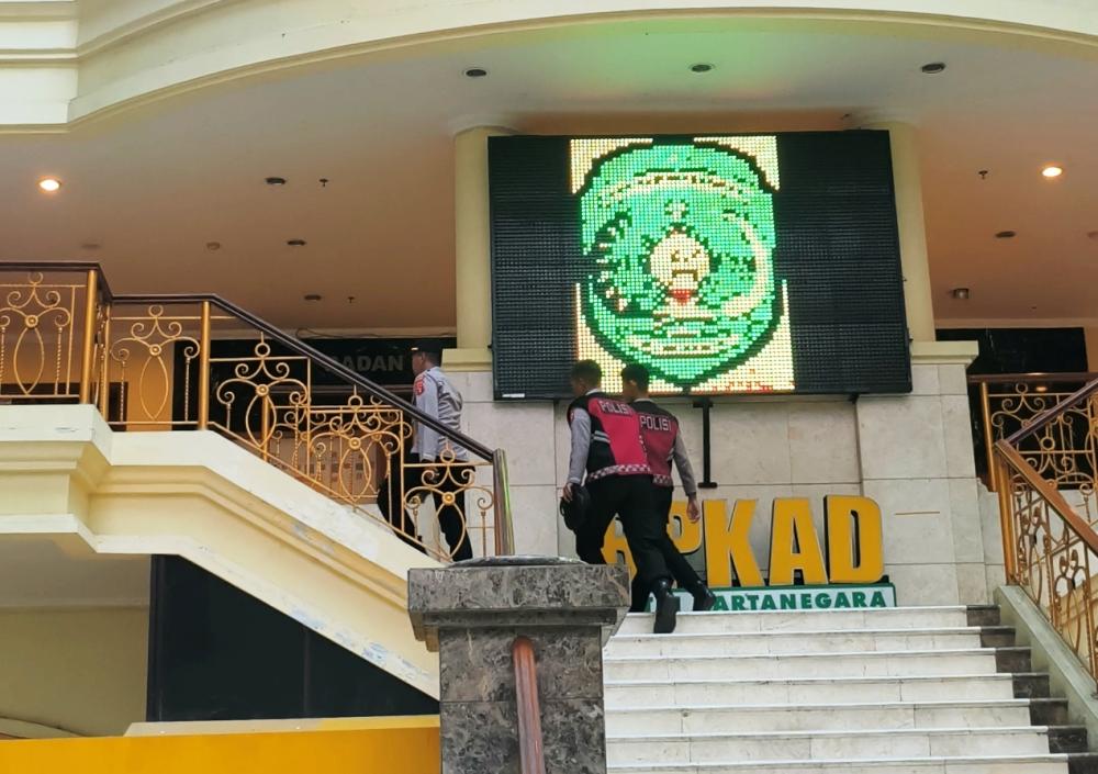 Polda Kaltim Geledah BPKAD Kukar, Dokumen Keuangan Diamankan