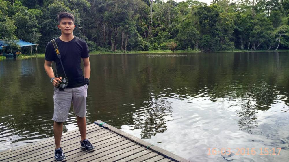 PRIA GANTENG JAGO HIPNOTERAPY, TAPI JOMBLOH