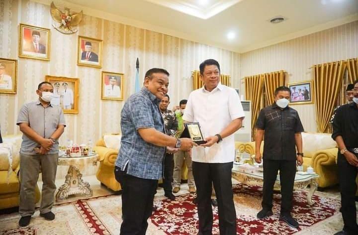 Bupati Bone Terima Kunjungan Walikota Bontang di Tanah Kelahiran
