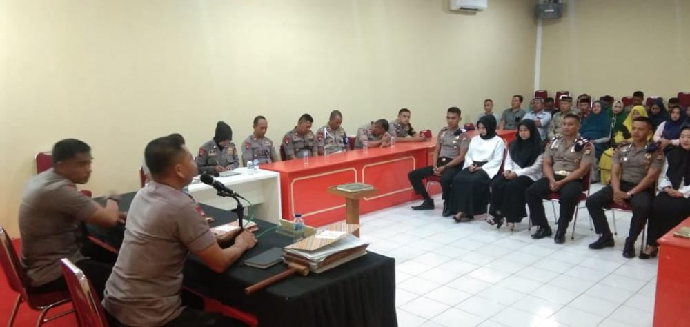 Bertemu Jodoh, Tiga Anggota Brimob Bone Disidang