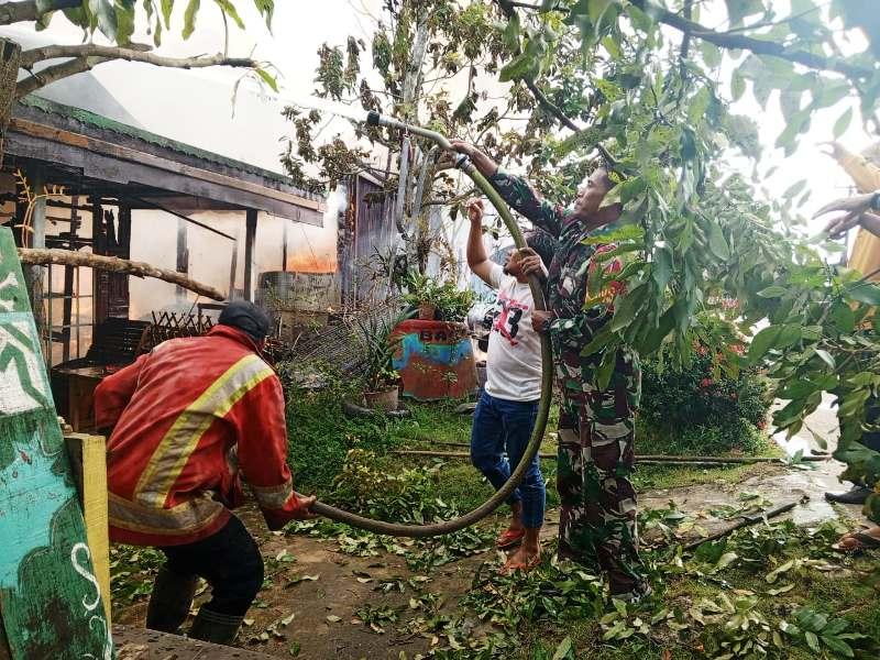Muara Komam Membara, Rumah hingga Toko Hangus Terbakar