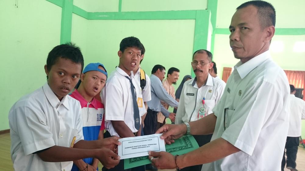 53 PMKS Bontang Dapat Pencairan Bansos Terencana 2017