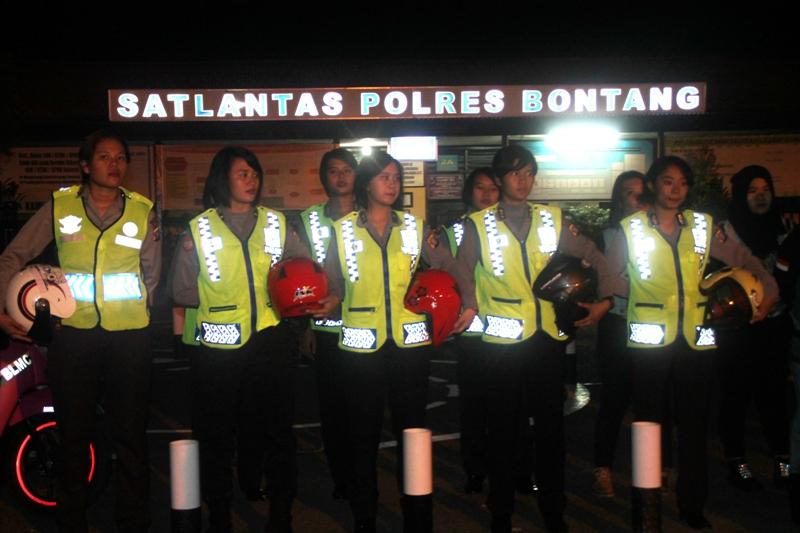 POLWAN POLRES BONTANG DAN LADIES BIKERS GELAR PATROLI BERSAMA