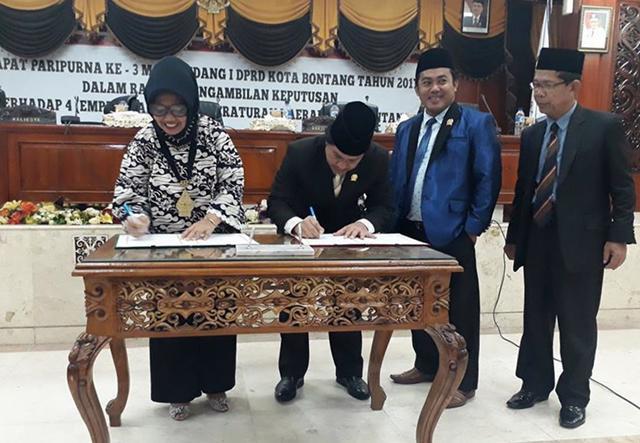 Dewan Sahkan 4 Perda Kota Bontang 