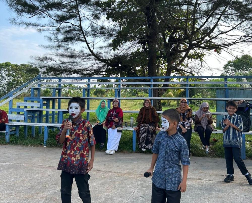 Sabtu Kreatif Warnai Peringatan Hari Kartini di SDN 011 Bontang Selatan