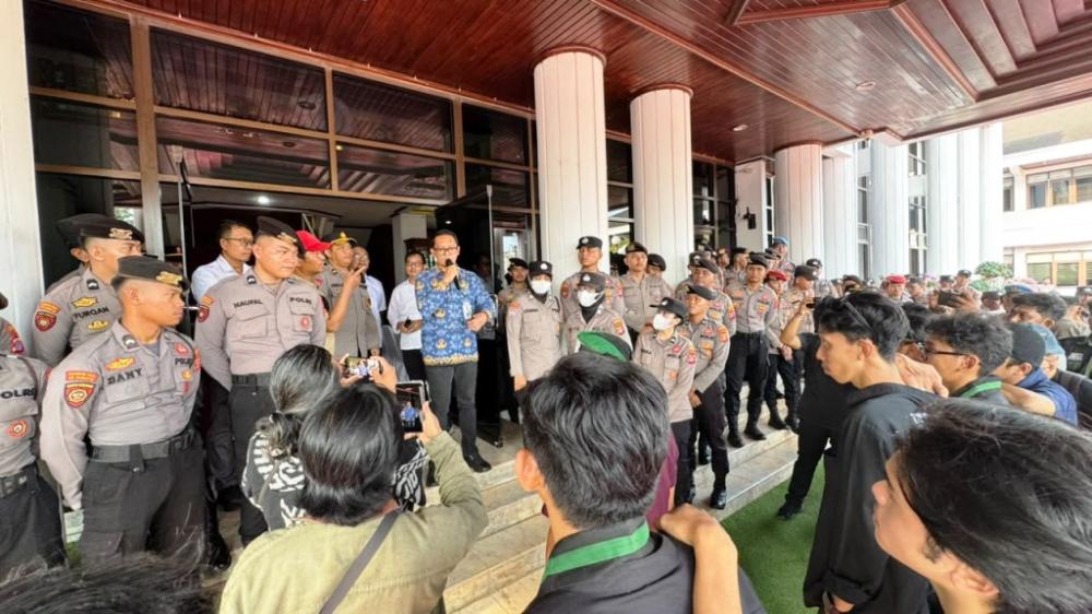 Mahasiswa Kepung Pemkot, PLN Janji Balikpapan Bebas Mati Lampu Akhir 2026