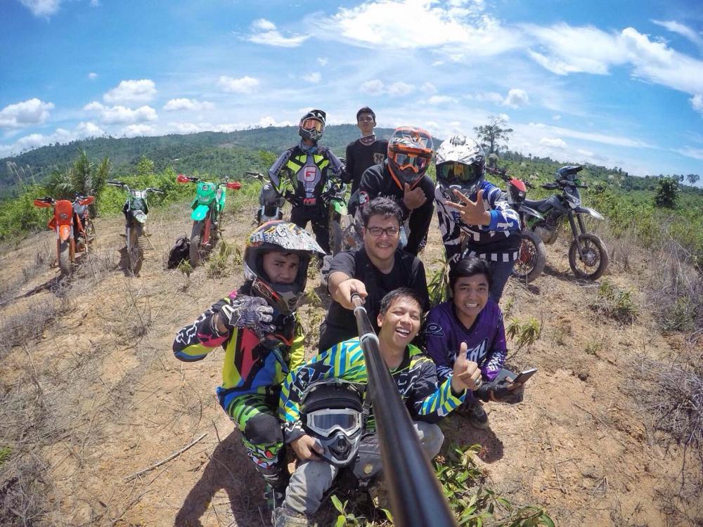 MENGENAL FAST, KOMUNITAS PECINTA SUPERMOTO DI KOTA BONTANG