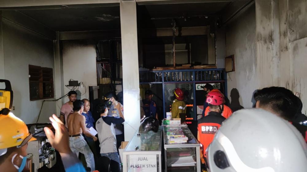 Diduga Korsleting Listrik, Toko Percetakan di Bontang Terbakar