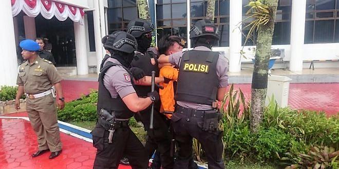 Bantah Keberpihakan Soal Demo Banjir