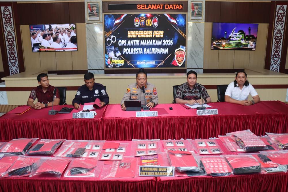 Bidan Jadi Kurir Sabu, Paket Rp1,5 Miliar Disergap Sebelum Menyeberang ke Penajam