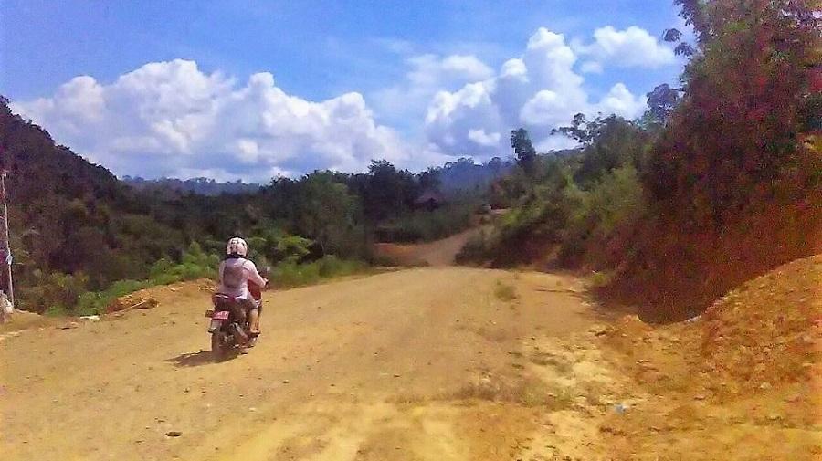 Tertibkan Pembangunan, Dinas PUPR Mahulu Bangun Patok Jalan 