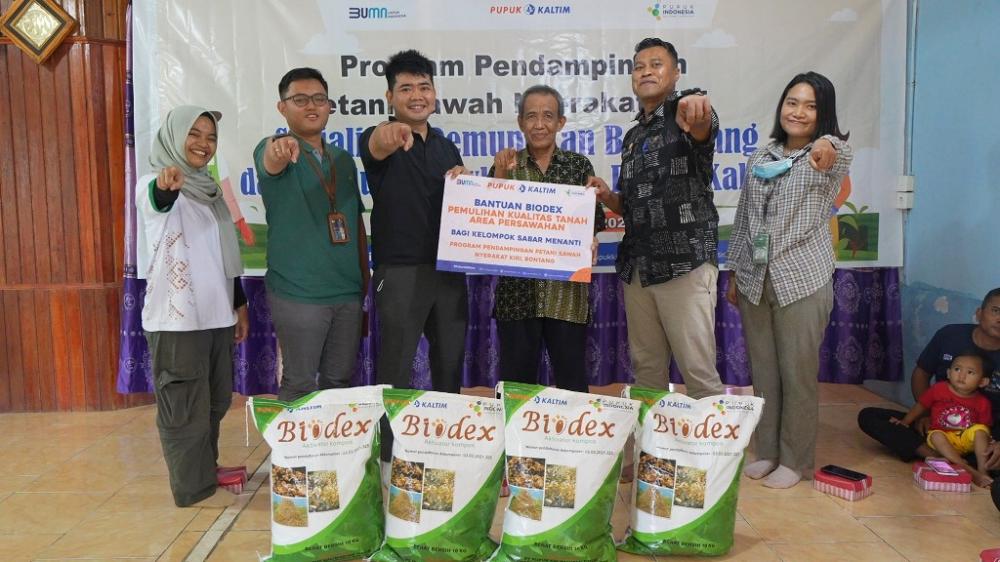 Pupuk Kaltim Edukasi Petani Nyerakat Kiri Pola Pemupukan Berimbang