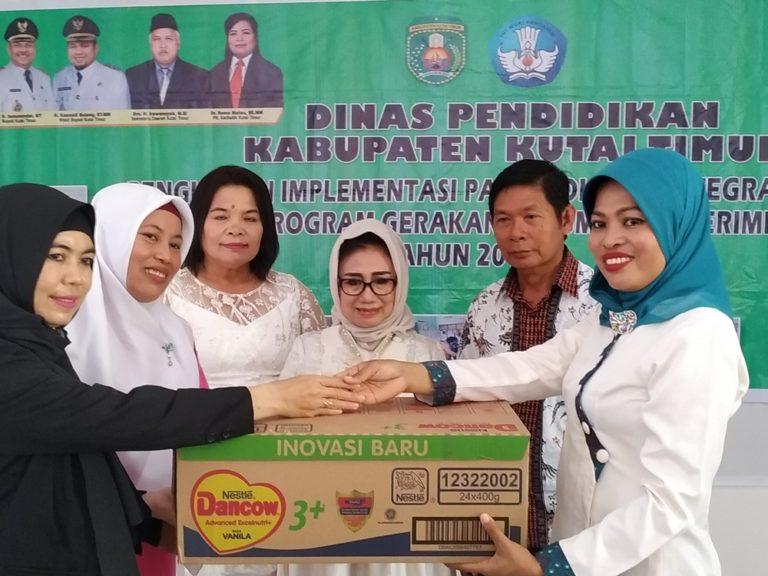 PAUD Sangatta Selatan Dapat Bantuan Susu dan APE