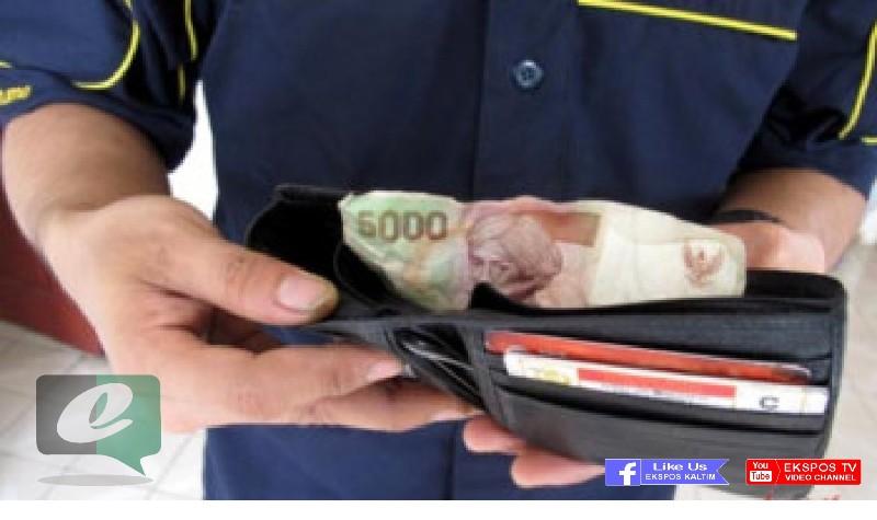 2 BULAN TIDAK GAJIAN, CS DAN OB DI KANTOR SKPD BONTANG DILILIT HUTANG