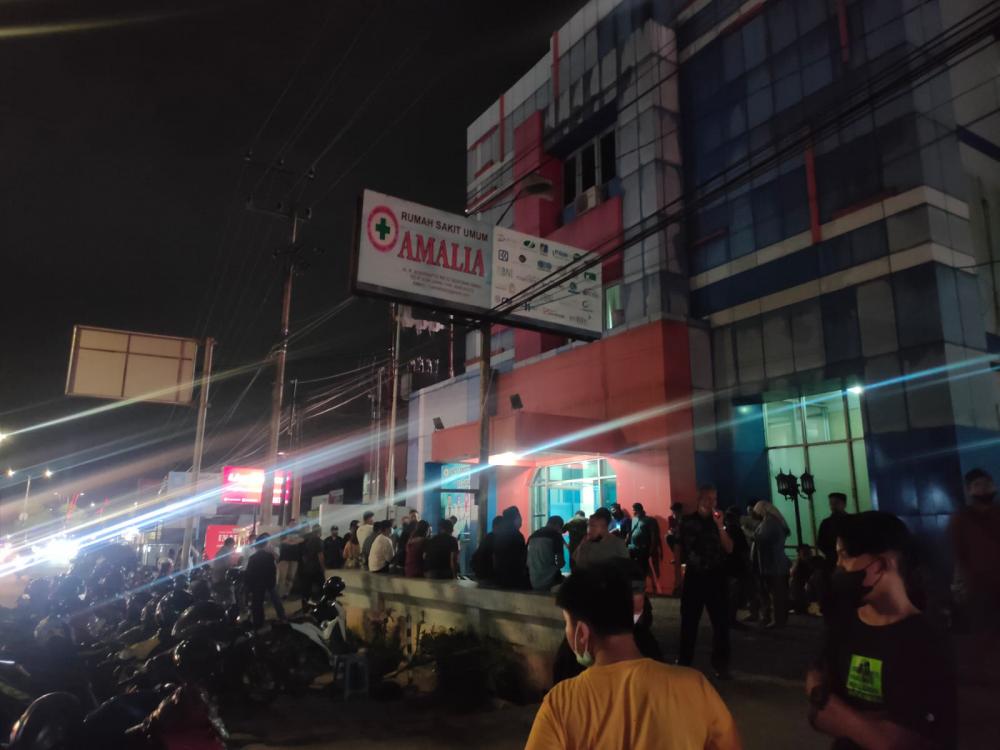 BREAKING NEWS : Anak Dikeroyok, Bapak Tewas, Ibu Dirawat