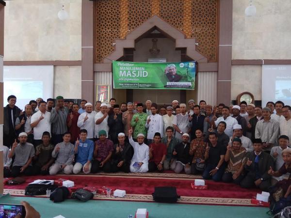 IZI Kaltim dan DKM Assalam Perum Wika Gulirkan Pelatihan Manajemen Masjid