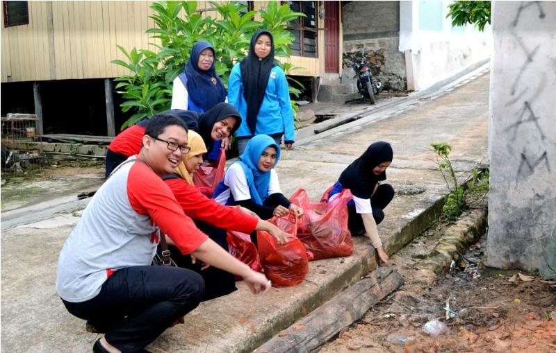 RT INI DIDAPUK SEBAGAI PERCONTOHAN RT BERPRILAKU HIDUP BERSIH DAN SEHAT 