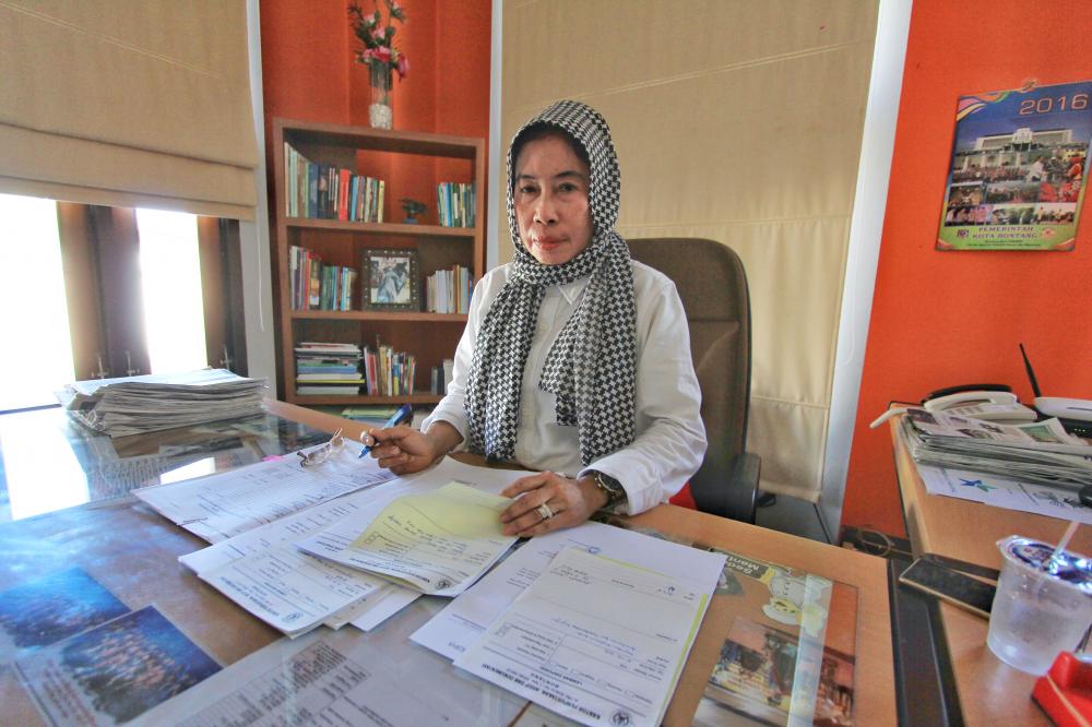 KEPALA PERPUSTAKAAN BONTANG, KARLINA : PERPUSTAKAAN ADALAH JENDELA DUNIA