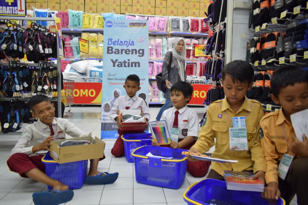 Peringati Hardiknas, Human Initiative Kaltim Berbagi Bersama Yatim