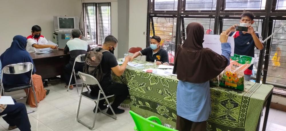 Sukses Salurkan Bansos, Lurah Gunung Elai : Kami Berdayakan Pelaku Usaha Sembako