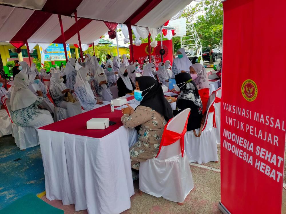Pelajar Bontang Divaksin, Wali Kota Basri : Target 60 persen, PTM Bisa Digelar