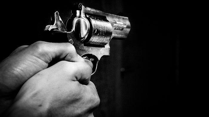 Dua Anggota Polri Baku Tembak, Satu Meregang Nyawa