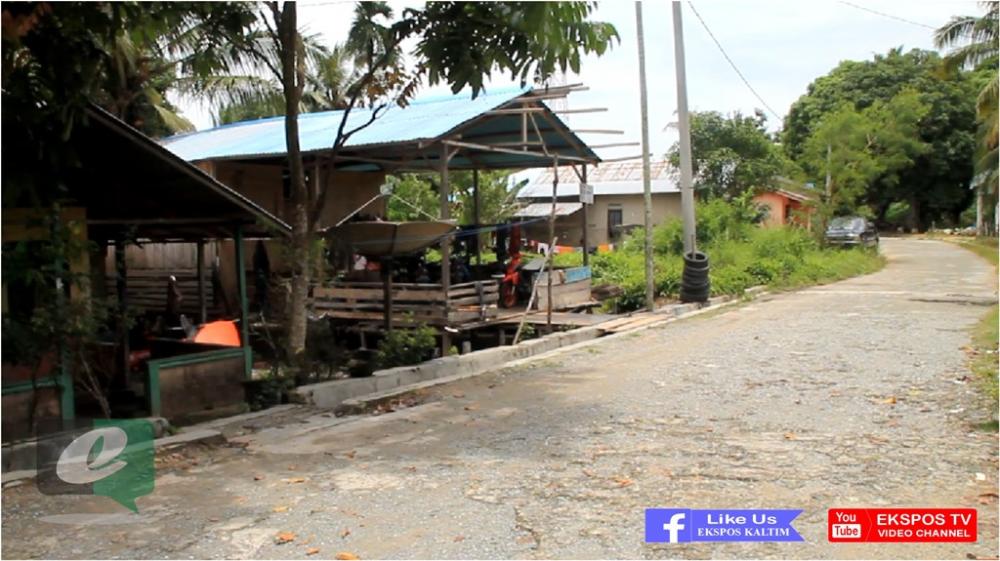 Warga Nyerakat Keluhkan Pembangunan Jalan Yang Tidak Kelar Sejak Tahun 2012