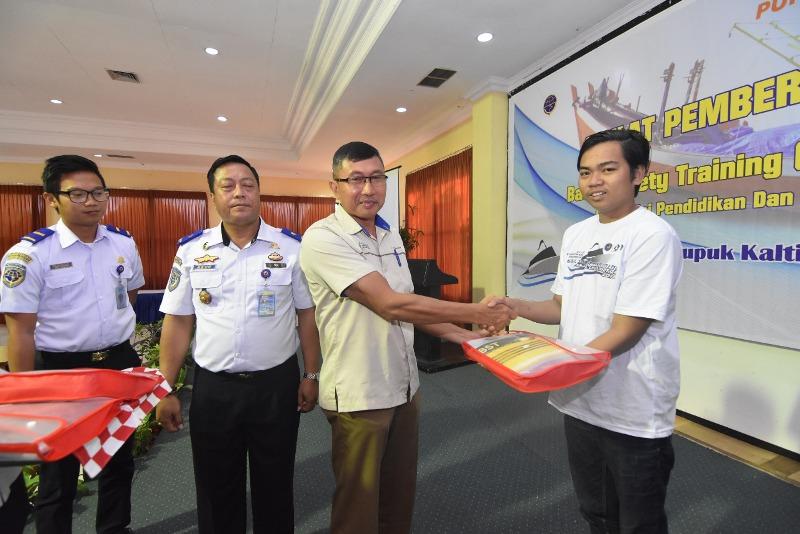 Pupuk Kaltim Beri Pelatihan Basic Safety Training ke Masyarakat Bontang