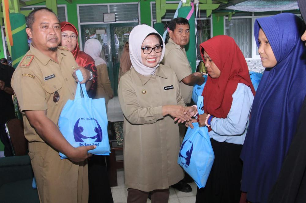 Bareng Mahasiswa KKN Unmul, Kelurahan Belimbing Gelar Baksos Berbagi Kasih