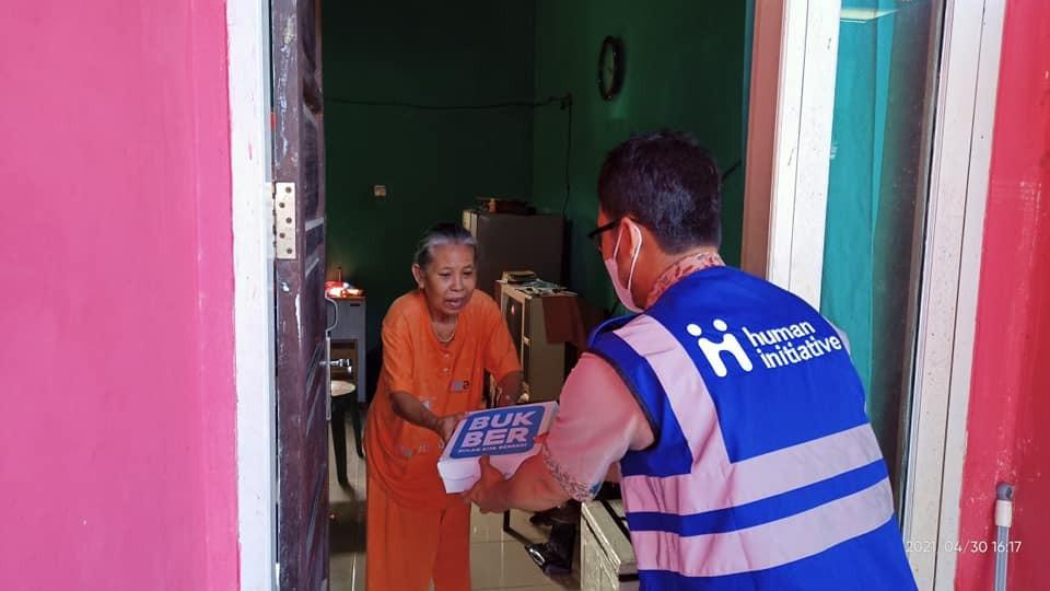 Human Initiative Bontang Berbagi Ifthor Untuk Masyarakat Kurang Mampu