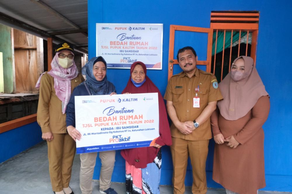Sediakan Hunian Layak Bagi Warga Kurang Mampu, Pupuk Kaltim Bedah 4 Rumah di Loktuan dan Guntung